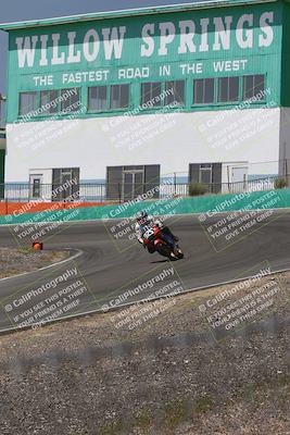 media/Apr-20-2025-AHRMA (Sun) [[393a79c373]]/Race/Group 4/Turn 4b/